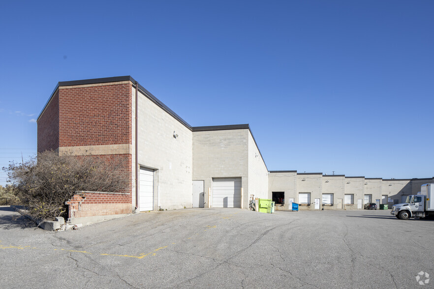 7370 Bramalea Rd, Mississauga, ON for rent - Building Photo - Image 3 of 4