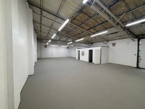 Westbury Clos, Dunstable to rent Interior Photo- Image 2 of 2