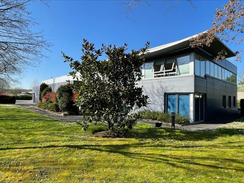 Vente Local d'activités 1 934 m² - Photo 1