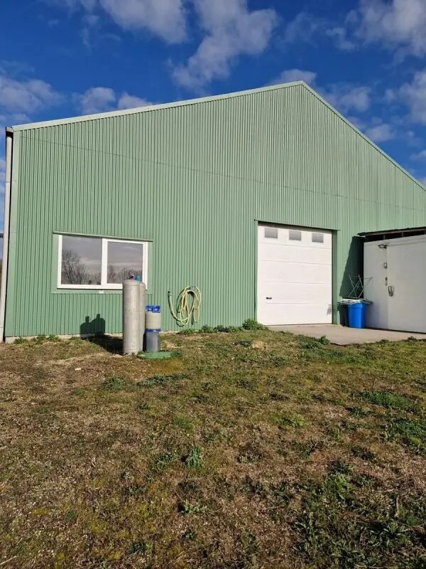 Vente Local d'activités 300 m² - Photo 1