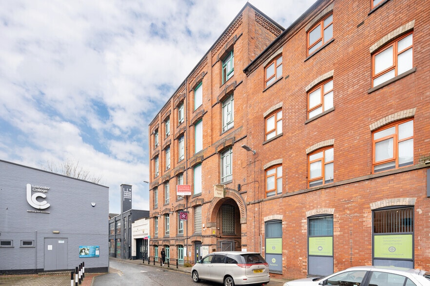 11 Upper Brown St, Leicester to rent - Building Photo - Image 1 of 5