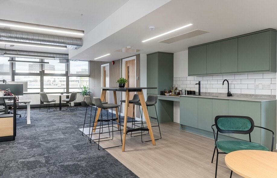 Colston St, Bristol to rent - Building Photo - Image 3 of 16