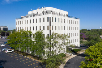 5005 Newport Dr, Rolling Meadows, IL for sale Primary Photo- Image 1 of 1