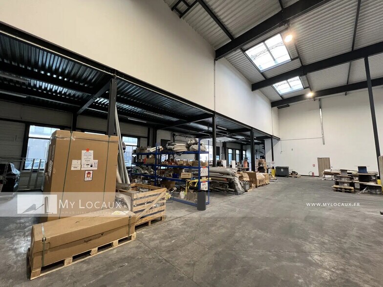 Industrial in Gennevilliers to rent - Interior Photo - Image 3 of 5