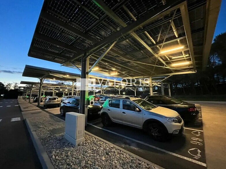 Retail in Ventabren to rent - Building Photo - Image 2 of 18