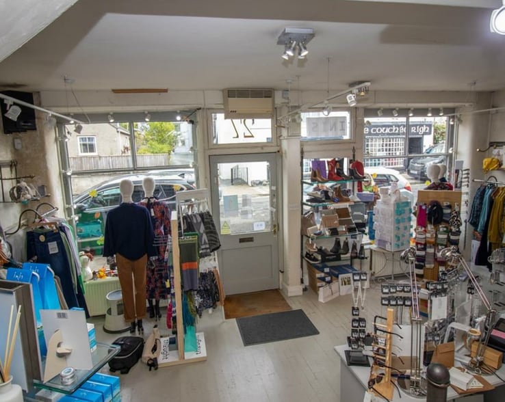 27 Northgate, Peebles to rent - Interior Photo - Image 3 of 12