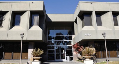 2479 E Bayshore Rd, Palo Alto, CA for rent Building Photo- Image 1 of 7