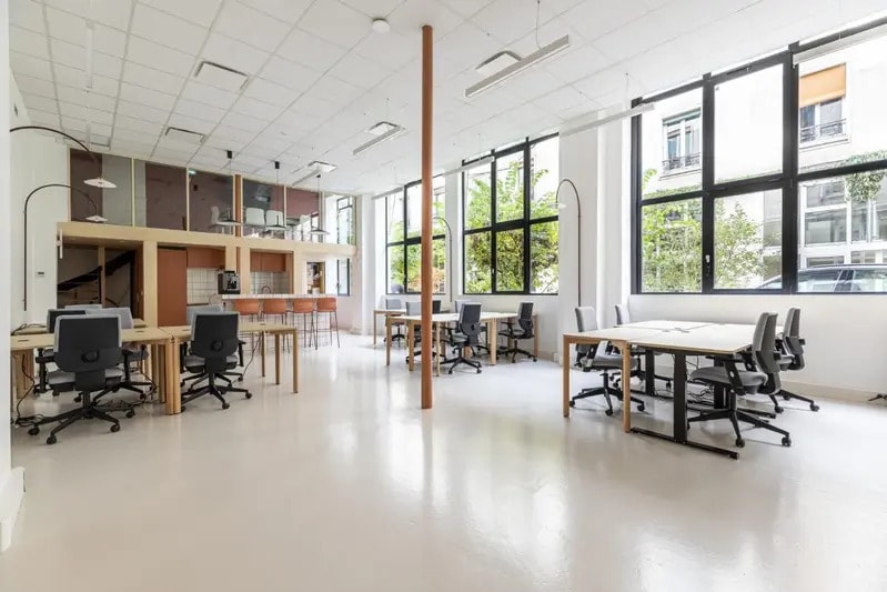 Location Bureaux 140 m² - Photo 1