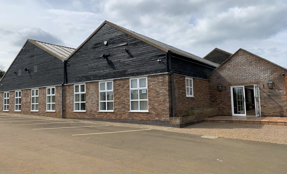 Sandy Ln, Church Brampton for sale - Primary Photo - Image 1 of 1