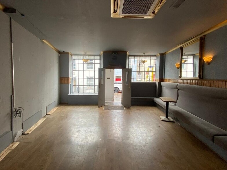 10 Edinburgh Rd, South Queensferry for sale - Building Photo - Image 1 of 1