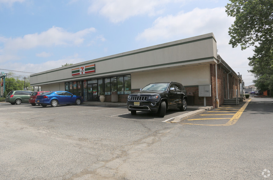 600 W Union Ave, Bound Brook, NJ for sale - Building Photo - Image 1 of 1