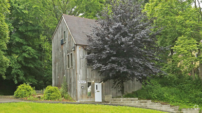 206 Clairton Blvd, Pittsburgh, PA for sale Primary Photo- Image 1 of 3