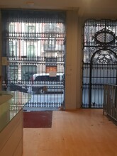 Carrer De Girona, Barcelona, Barcelona for rent Interior Photo- Image 2 of 13