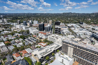 131 S Rodeo Dr, Beverly Hills, CA - aerial  map view