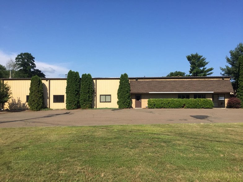 35 Industrial Park Rd, Centerbrook, CT for sale - Building Photo - Image 1 of 1