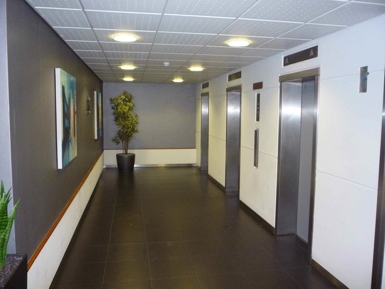 11 Portland St, Manchester to rent - Interior Photo - Image 3 of 20