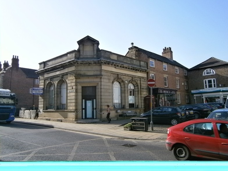 2 High St, Tadcaster to rent - Building Photo - Image 3 of 10