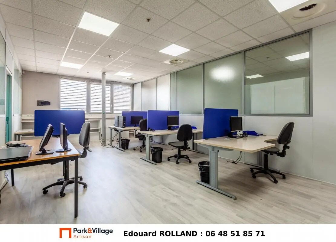 Office in Rillieux-la-Pape to rent Building Photo- Image 1 of 5