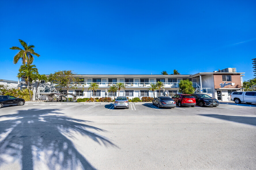 3215 NE 7th St, Pompano Beach, FL for sale - Building Photo - Image 1 of 23