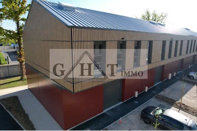 Vente Bureaux 208 m² - Photo 1