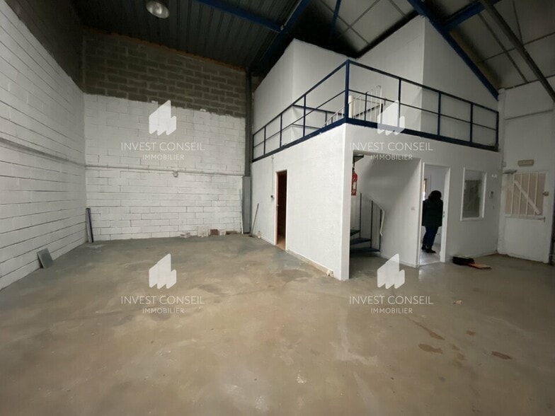 5 Rue Bernard Palissy, Jouy-le-Moutier for sale - Interior Photo - Image 3 of 8