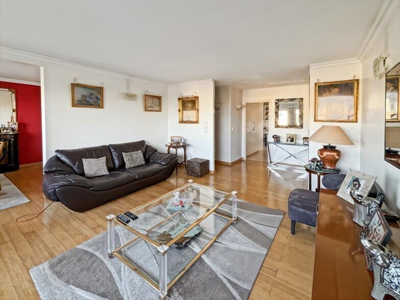 Office in Paris for sale - Building Photo - Image 2 of 7