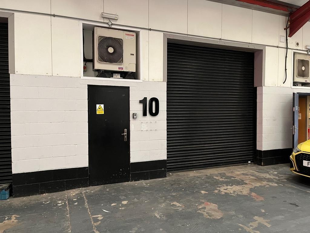 Moorside, Colchester to rent Building Photo- Image 1 of 39