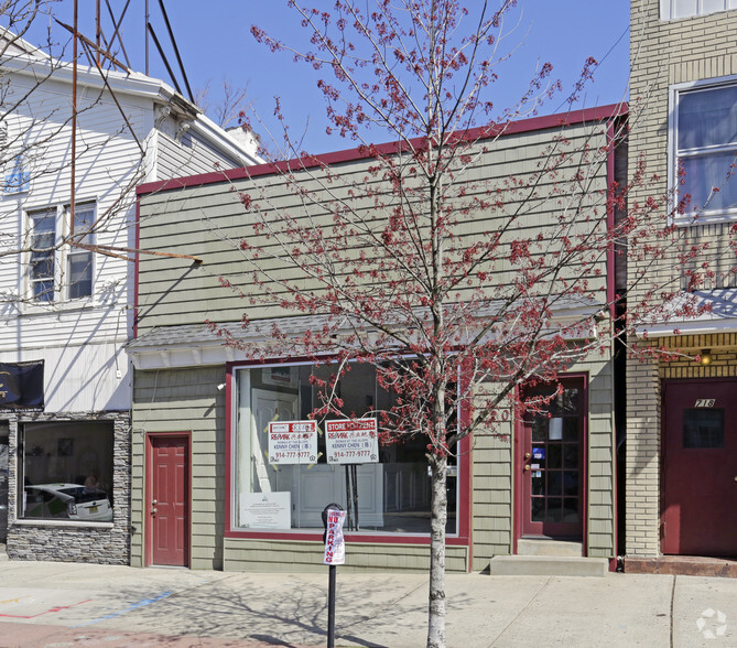 720 Broadway, Bayonne, NJ for sale - Building Photo - Image 2 of 4