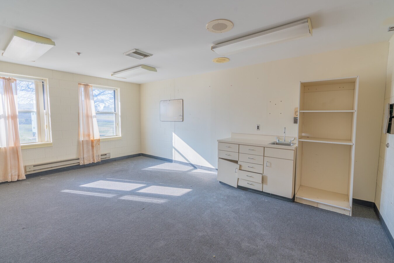 1667 E Landis Ave, Vineland 08361 Building 5 ( Institutional Zoning) UK