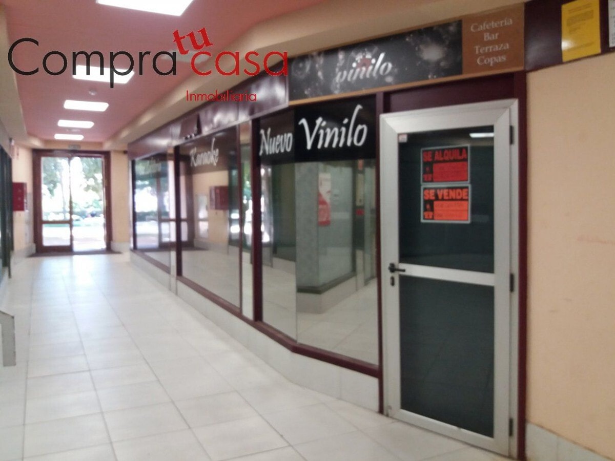 Segovia, SEG 40001 -  -  - Interior Photo - Image 2 of 2