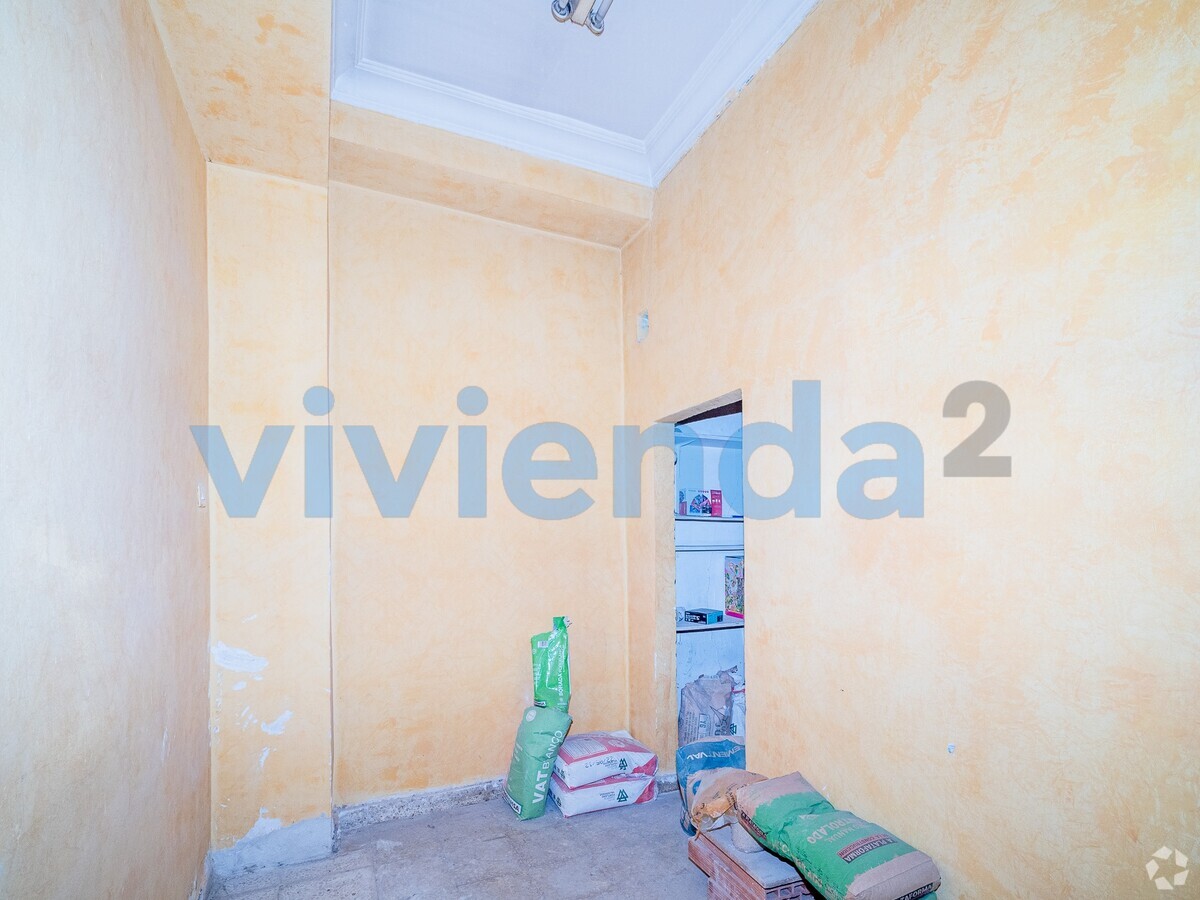 Madrid, MAD 28027 - Unit Puerta 09 -  - Interior Photo - Image 1 of 19