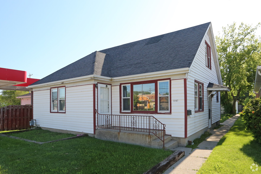 3347 Douglas Ave, Racine, WI for sale - Primary Photo - Image 1 of 1