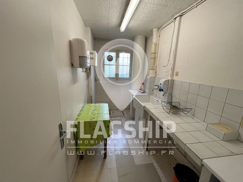 Retail in Meudon for sale - Interior Photo - Image 3 of 8