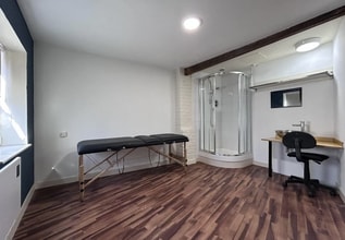 48e Percy Rd, London to rent Interior Photo- Image 2 of 8