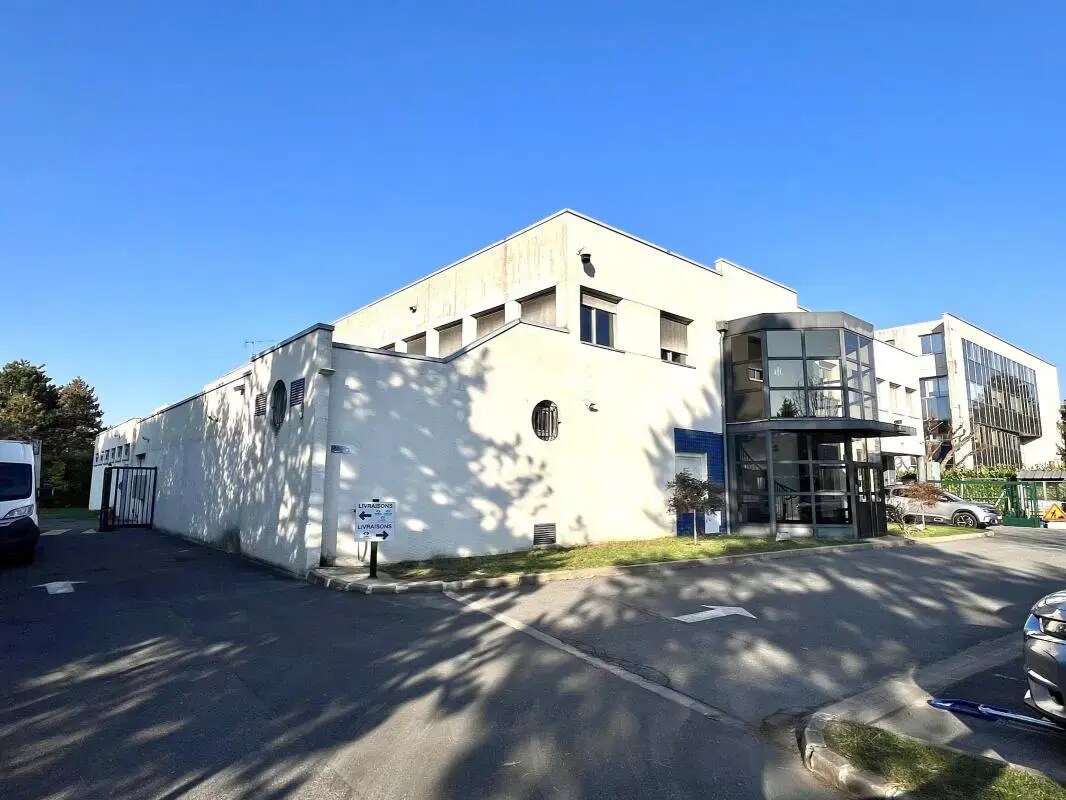 Avenue De L'Europe, Chatou for sale Primary Photo- Image 1 of 13