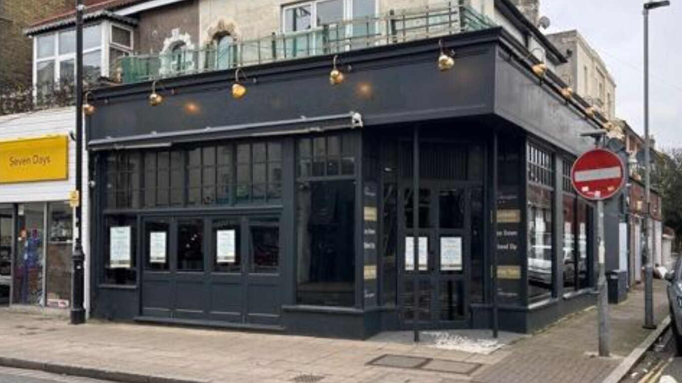 39 Osborne Rd, Southsea for sale Building Photo- Image 1 of 1