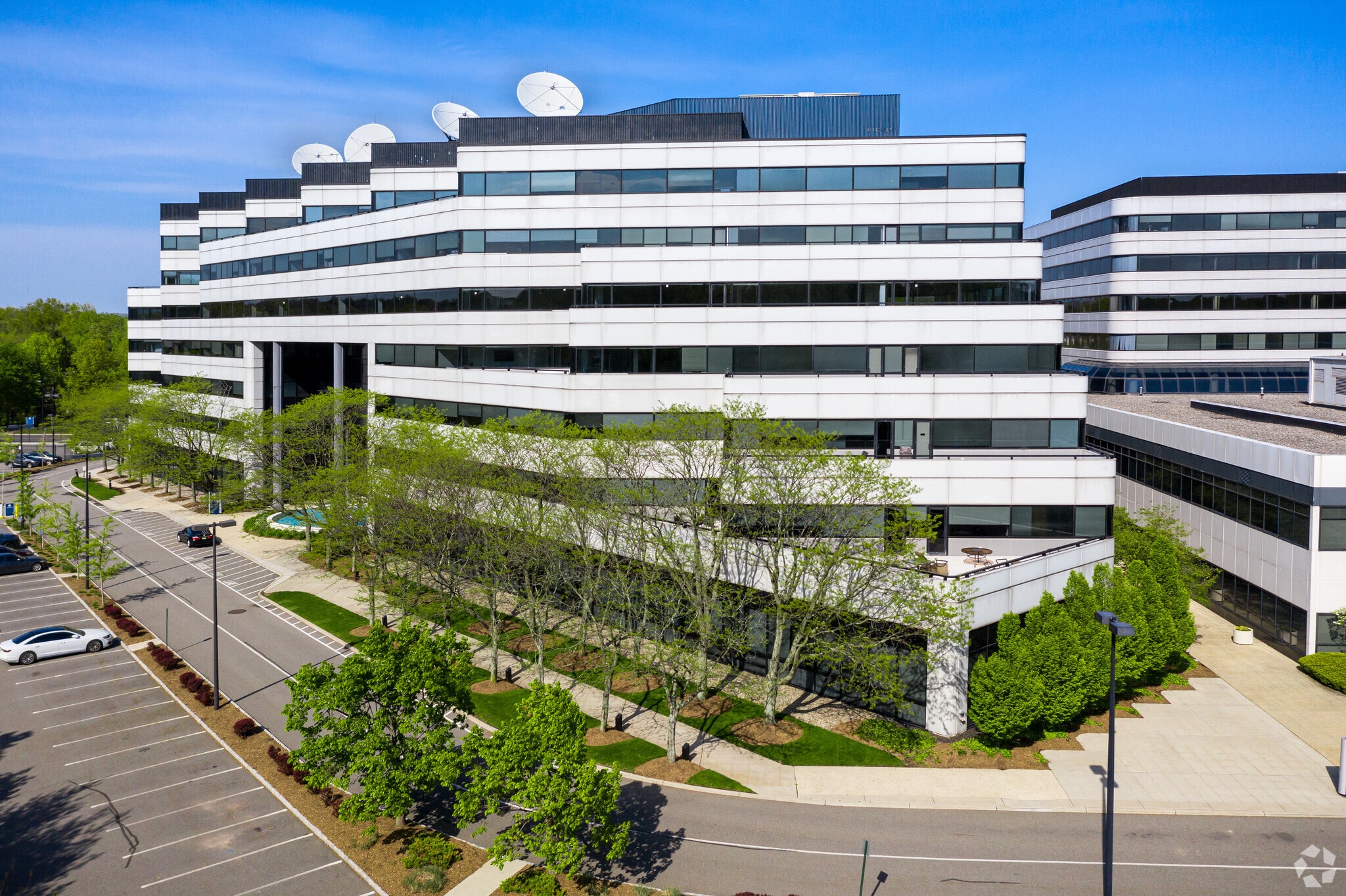 500 Frank W Burr Blvd, Teaneck, NJ to rent Primary Photo- Image 1 of 22