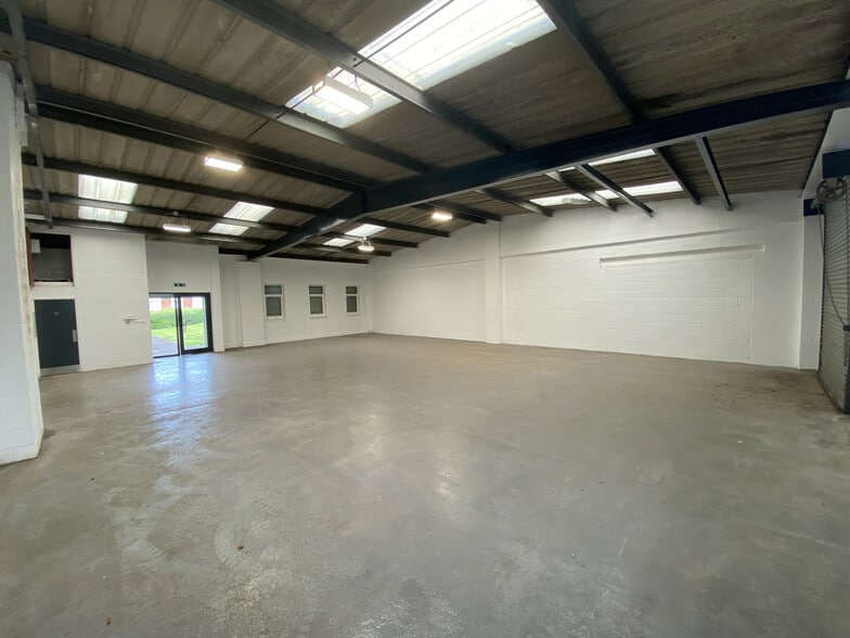 26-32 Westgarth Pl, East Kilbride to rent - Building Photo - Image 3 of 11