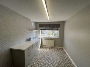 6 Huddersfield Rd, New Mill to rent Interior Photo- Image 2 of 2