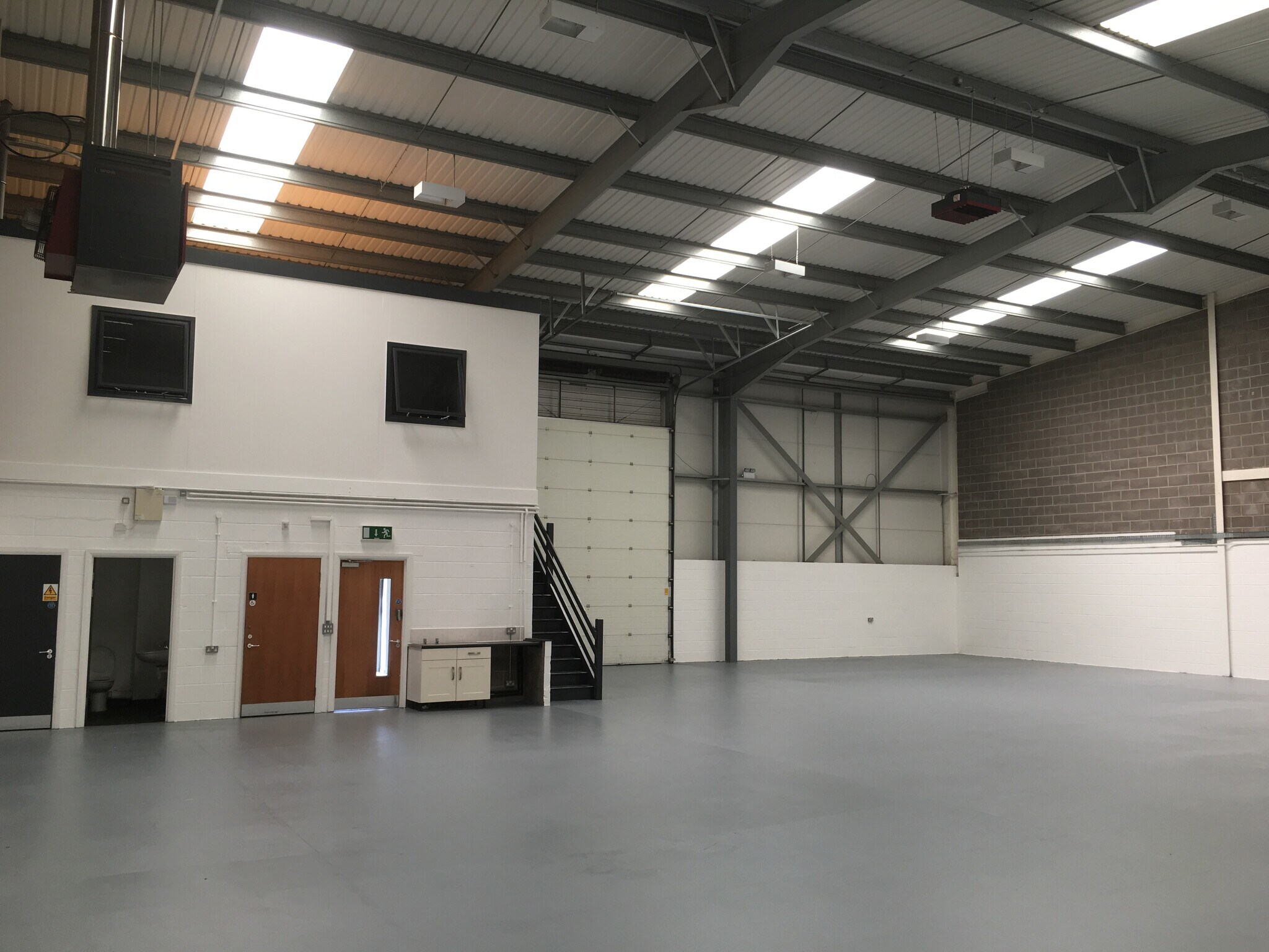 Unit 80, Venture Pont West, Liverpool to rent Interior Photo- Image 1 of 6