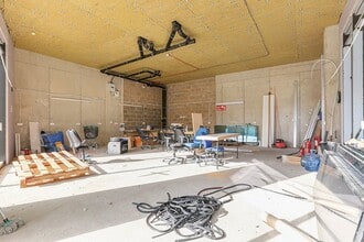 Conington Rd, London to rent Interior Photo- Image 2 of 5