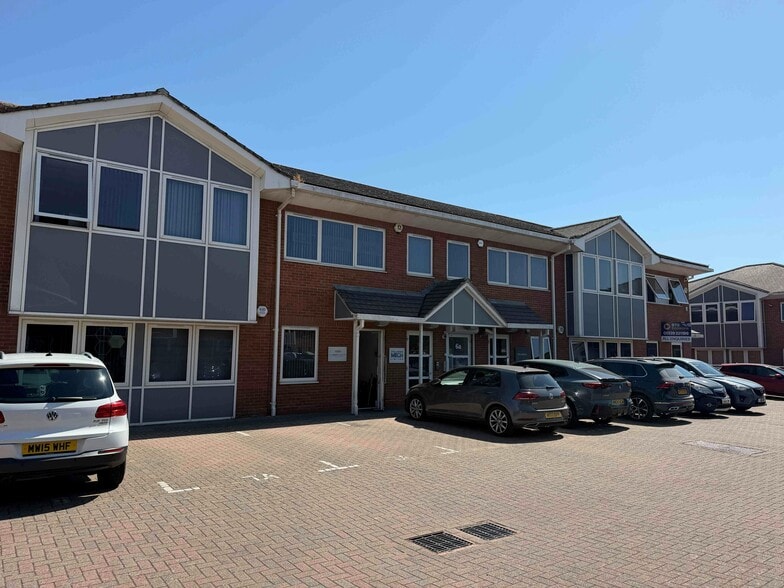 10 The Gdns, Fareham for sale - Building Photo - Image 1 of 11