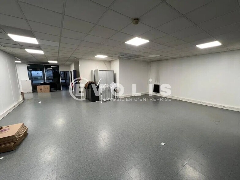 Office in Lognes to rent - Interior Photo - Image 2 of 8