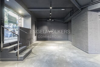 Office / Retail in Barcelona, Barcelona to rent Interior Photo- Image 2 of 24