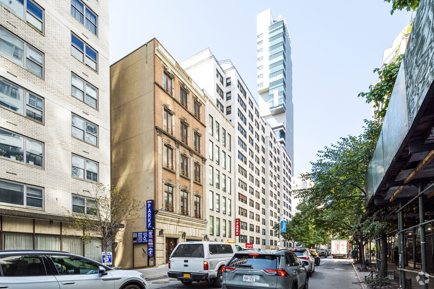 220 E 63rd St, New York, NY for sale - Primary Photo - Image 1 of 1