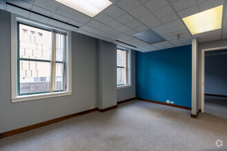 401 S LaSalle St, Chicago, IL for rent Interior Photo- Image 2 of 3