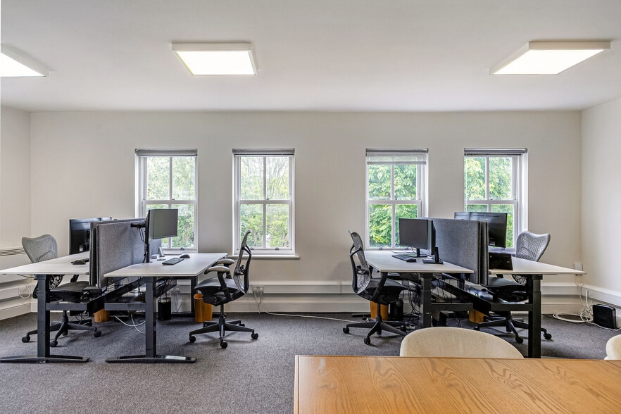 1 Bellevue Rd, London to rent - Interior Photo - Image 2 of 5