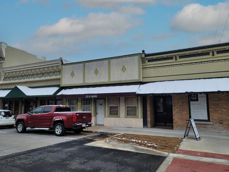 121 S Main St, Bentonville, AR for sale - Building Photo - Image 1 of 1