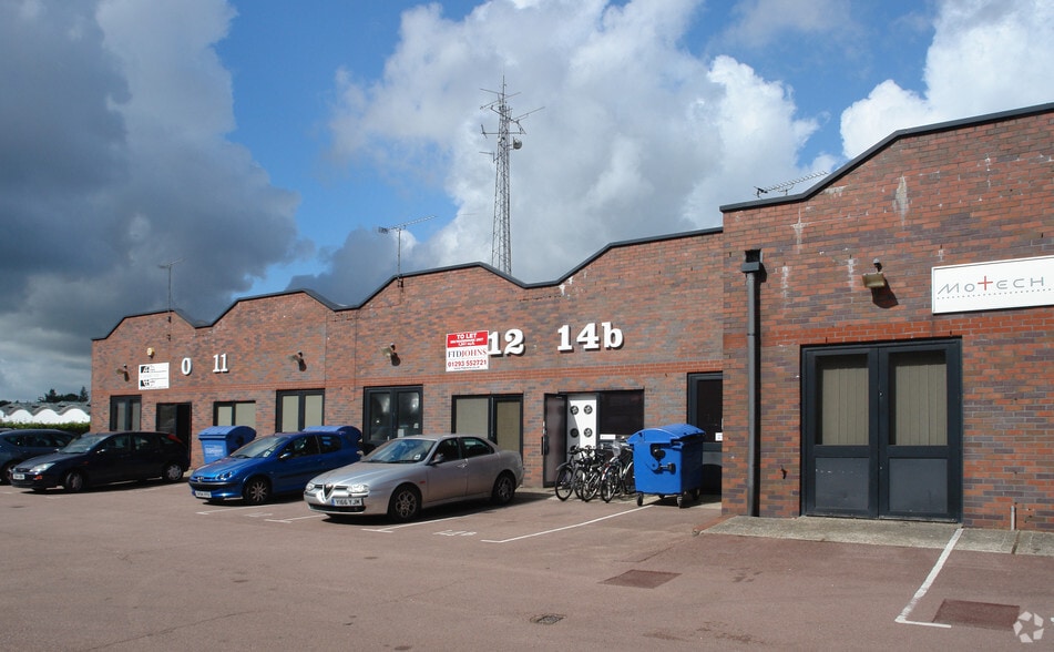 10-20 Manor Royal, Crawley to rent - Building Photo - Image 3 of 9