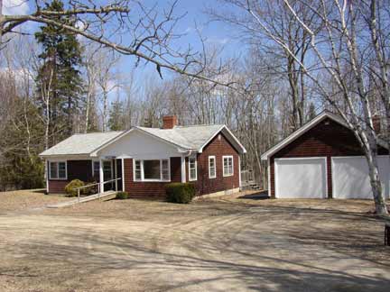 28 South St, Blue Hill, ME for sale - Primary Photo - Image 1 of 1